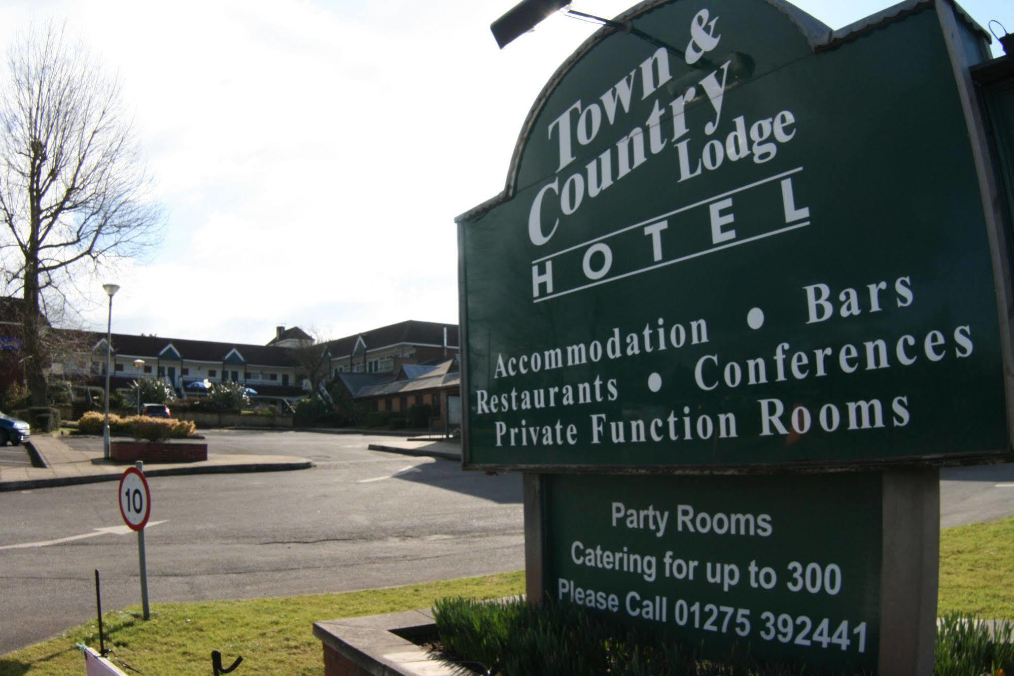 The Town & Country Lodge Dundry Exterior photo